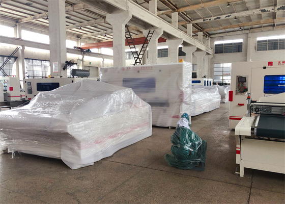 Otomatik Kesici Olmadan HPL Akrilik PVC PET PUR Sıcak Eriyik Tutkal Otomatik Laminasyon Makinesi